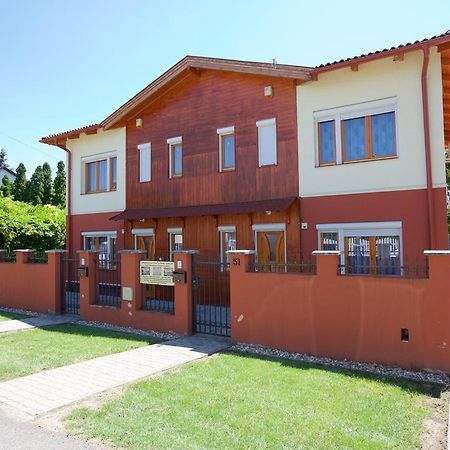 Zoli Apartmanok-Brody 51-53 Hajdúszoboszló Extérieur photo