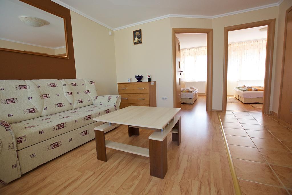 Zoli Apartmanok-Brody 51-53 Hajdúszoboszló Extérieur photo