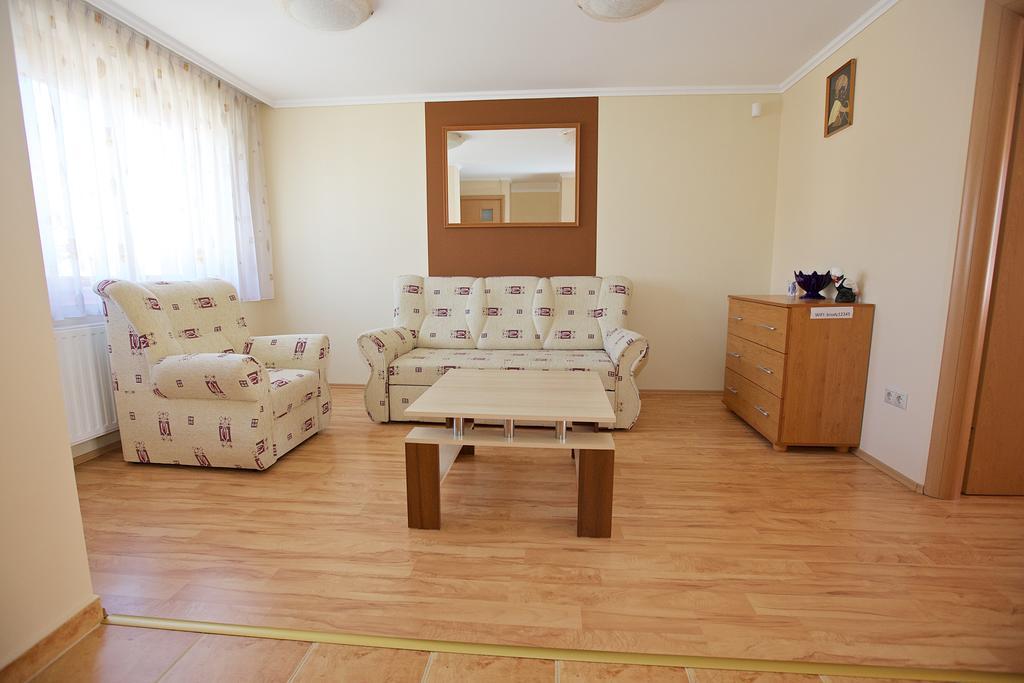 Zoli Apartmanok-Brody 51-53 Hajdúszoboszló Extérieur photo