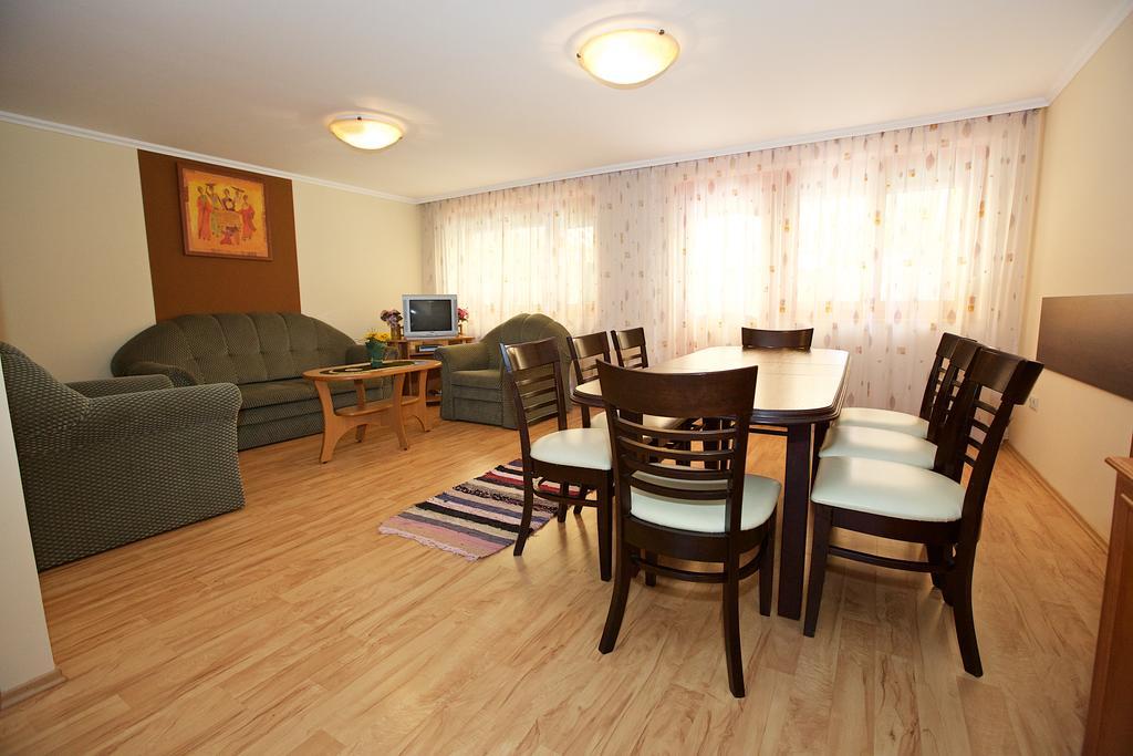 Zoli Apartmanok-Brody 51-53 Hajdúszoboszló Extérieur photo