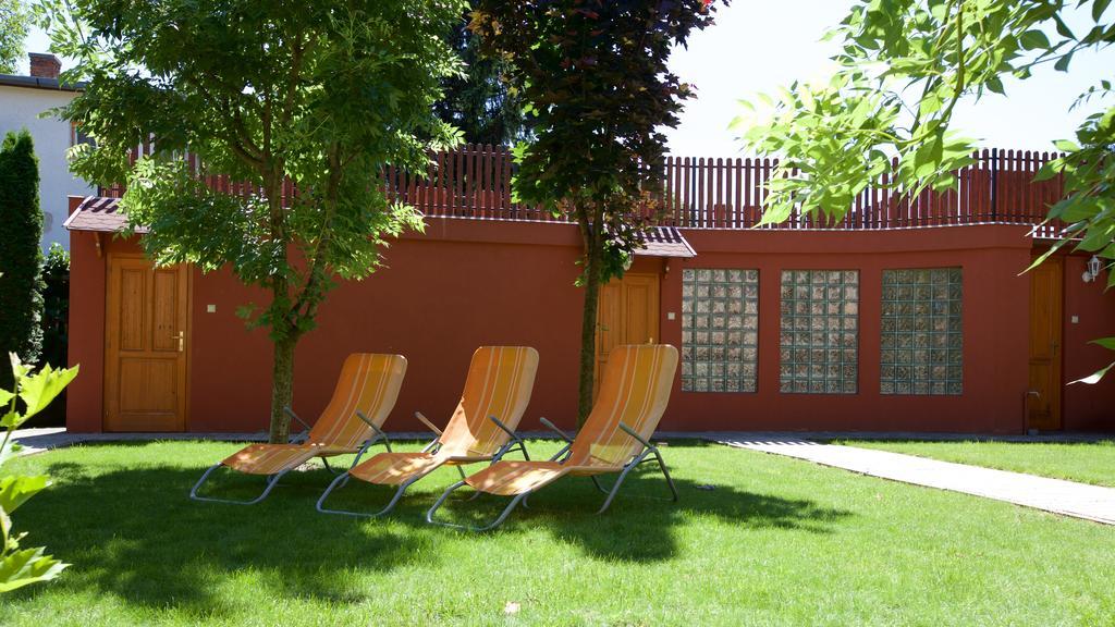 Zoli Apartmanok-Brody 51-53 Hajdúszoboszló Extérieur photo